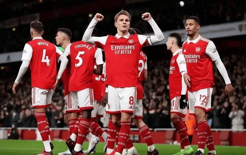 亚博-今晨体能课后；阿森纳回应争议备战英超；赛场秩序良好；年轻球员得到机会的简单介绍-亚博